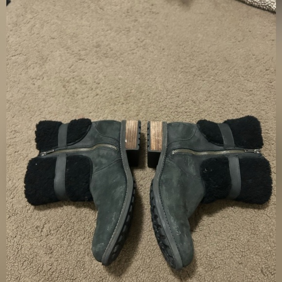 UGG Blayre II Sheepskin Short Zip Up Boots Black #1008220 Women’s Size 9.5 - Picture 4 of 10